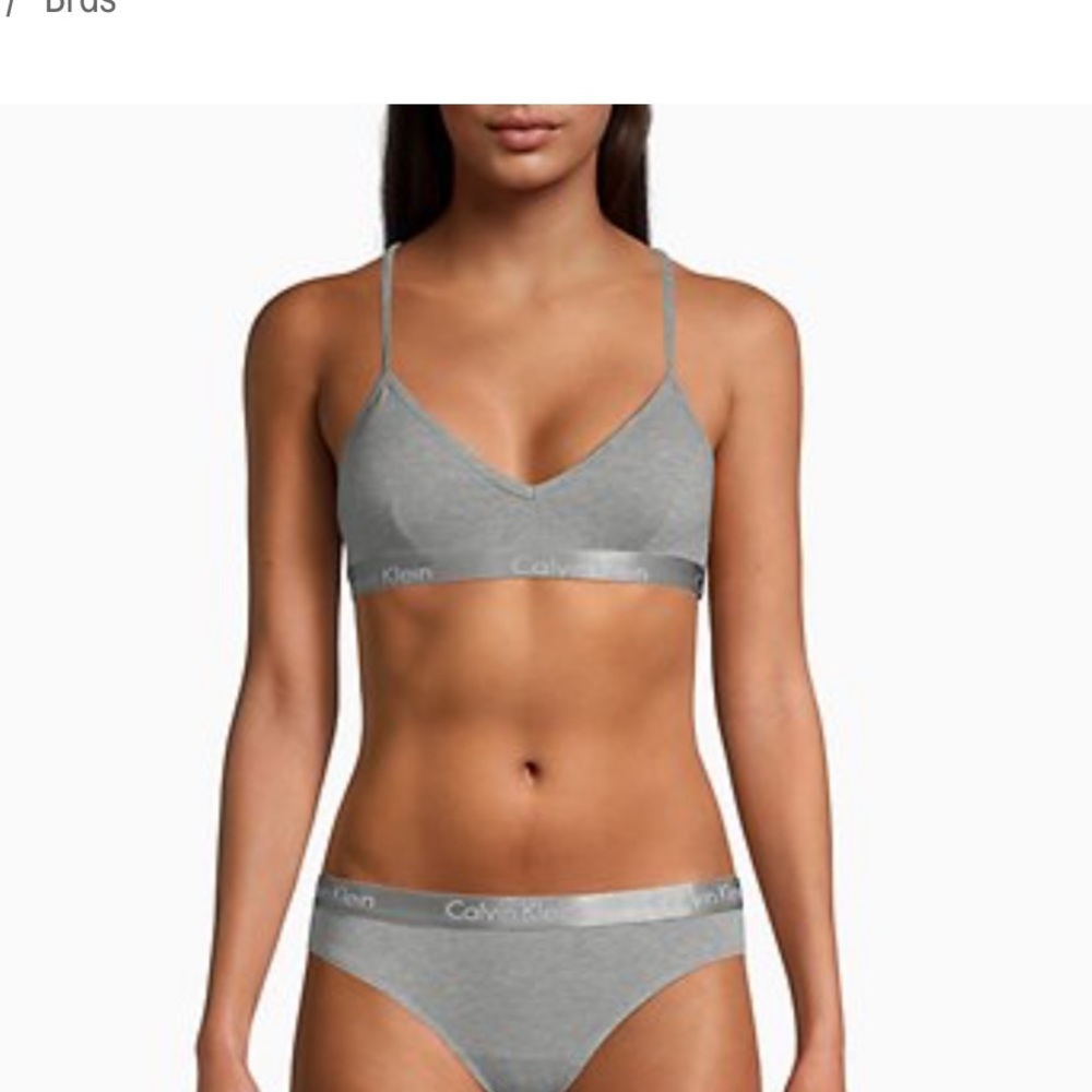 Calvin Klein Lightly Lined V-Neck Bralette